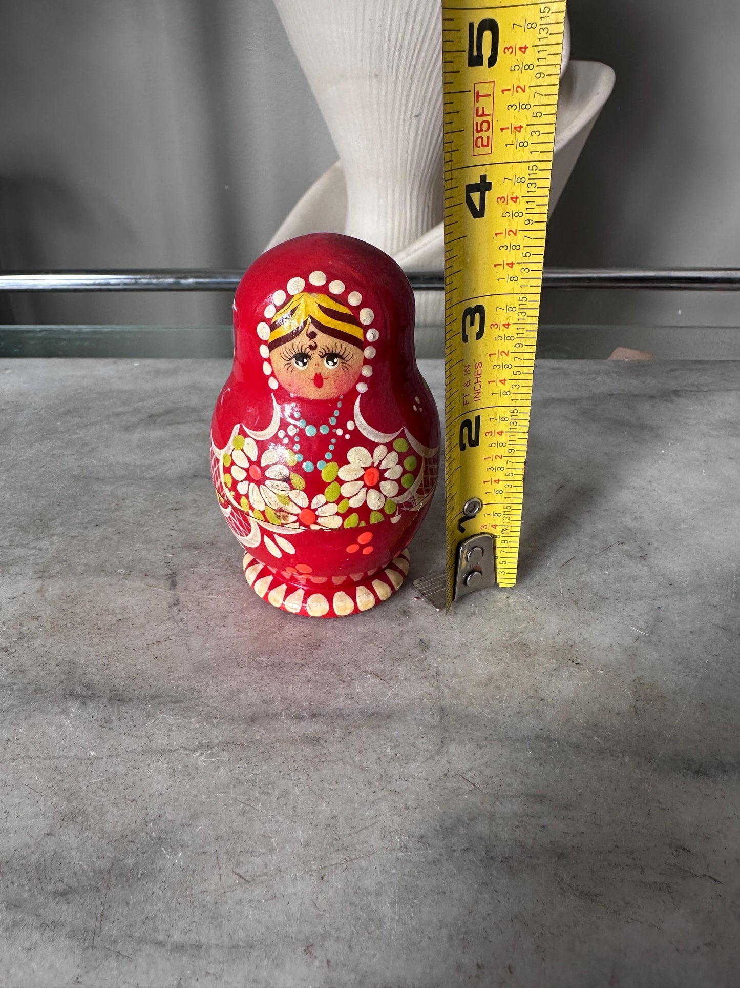 Vintage Russian Neatin Dolls | Collectible 5 hand painted Russian Nesting Dolls | Red w  Flowers