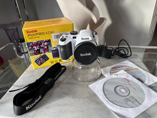 Kodak PIXPRO AZ421 Astro Zoom Digital Camera | 16MP, 42x Optical Zoom (White)