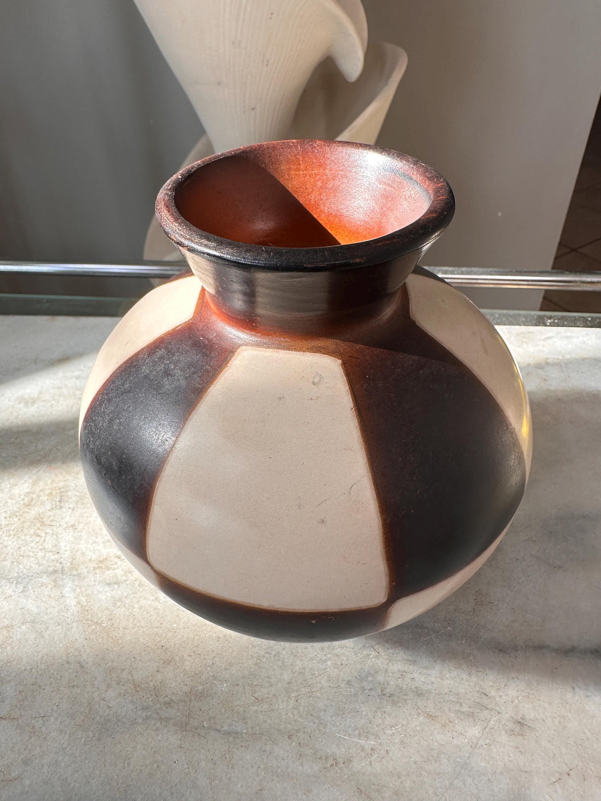 Vintage Valeriano Paz Pottery Vase, Chulucanas Peru Folk Art, Brown White Geometric Design, Signed Peruvian Pottery