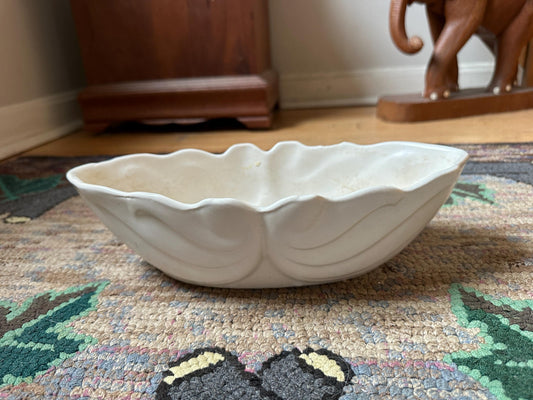 Hull USA #F77 Matte Ivory Oval Pottery Planter | Hull USA Centwrpiwce / Console | USA Pottery