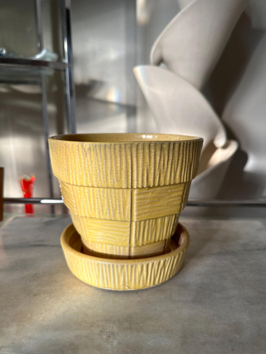 MCCOY vintage 1940’s basket weave yellow planter
