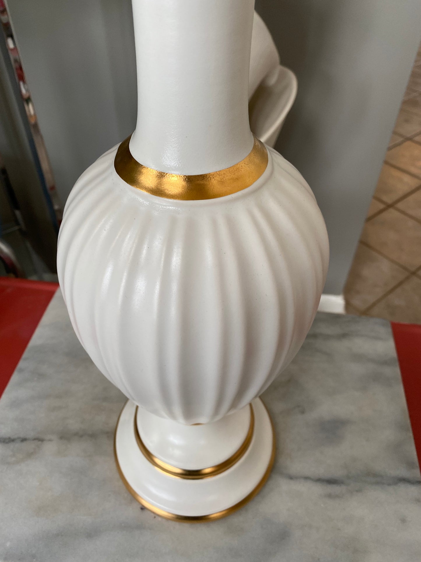 Vintage Neoclassical Urn Table Lamp