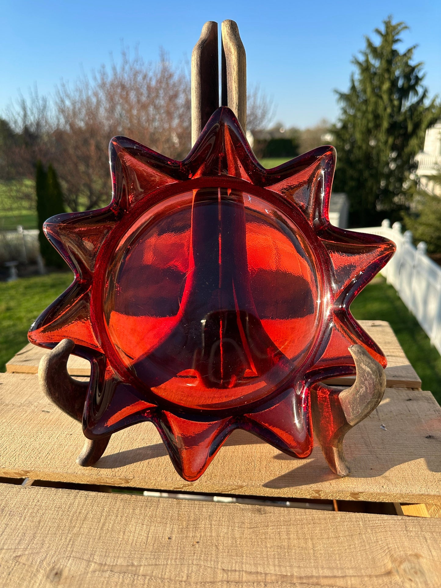 Vintage Red Sun Ashtray ir Tricket Dish | Heavt Red Glass Star Sun Ashtray