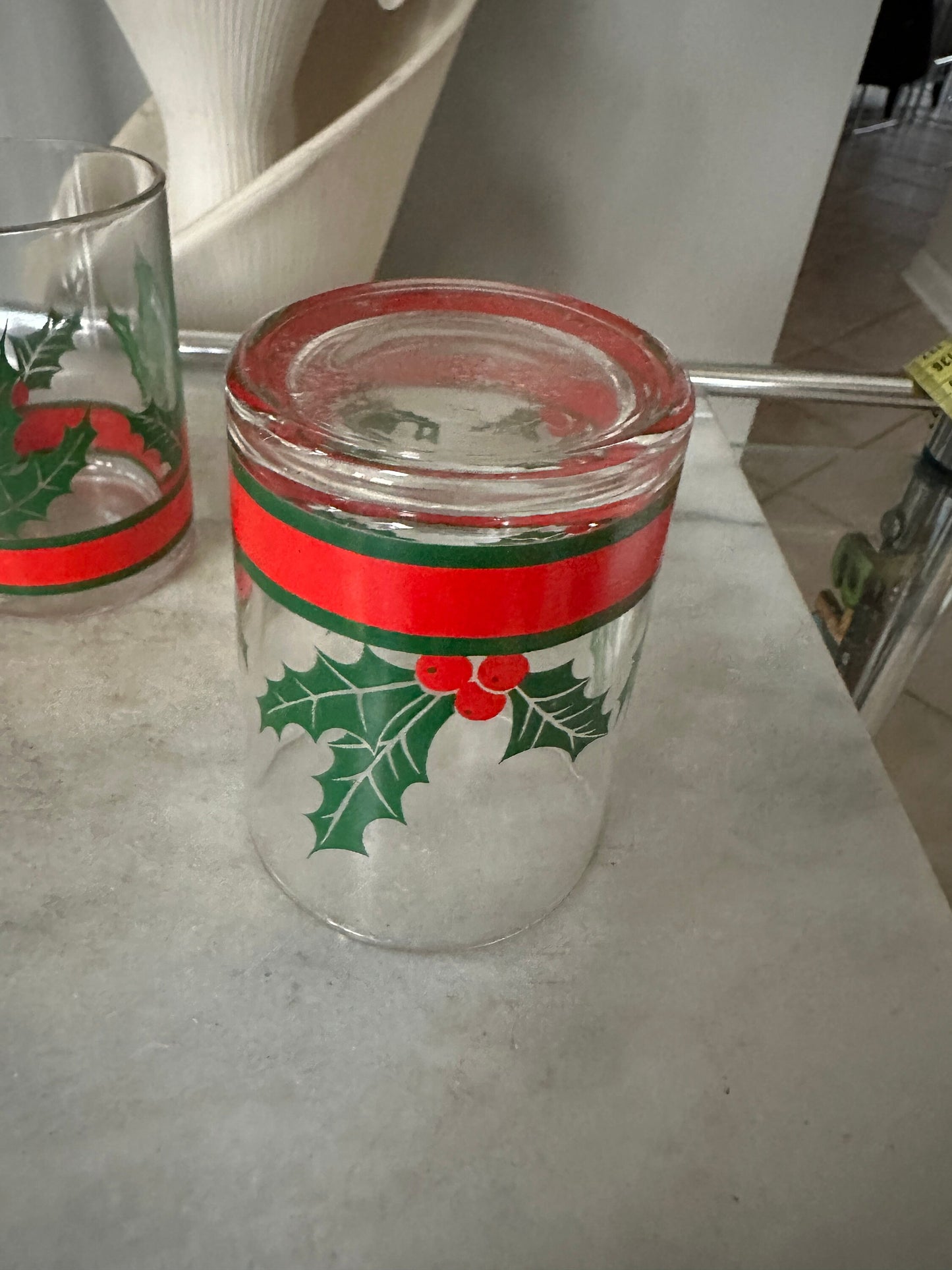 Libbey Holly & Berries Christmas Rock Glasses Tumblers set of 4