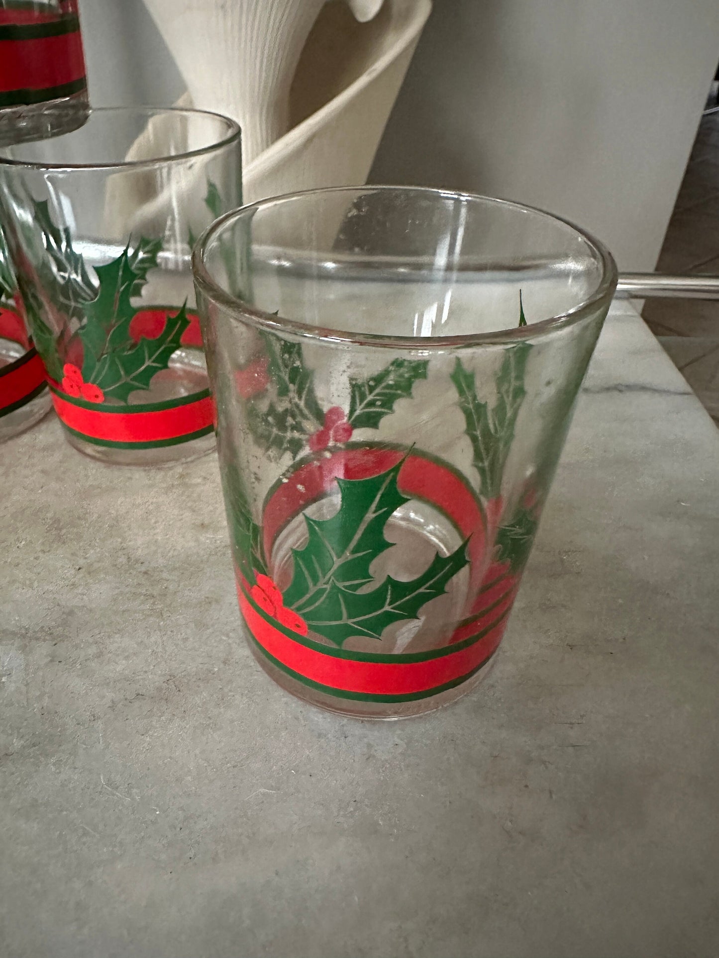 Libbey Holly & Berries Christmas Rock Glasses Tumblers set of 4