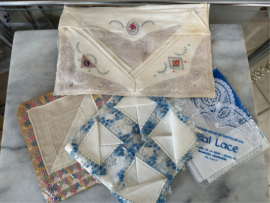 4 Vintage NOS  Linen and Crocheted Hankies - Gorgeous Ivory and  Pastel Colors Hankies - Vintage Bridal Wedding Hankie