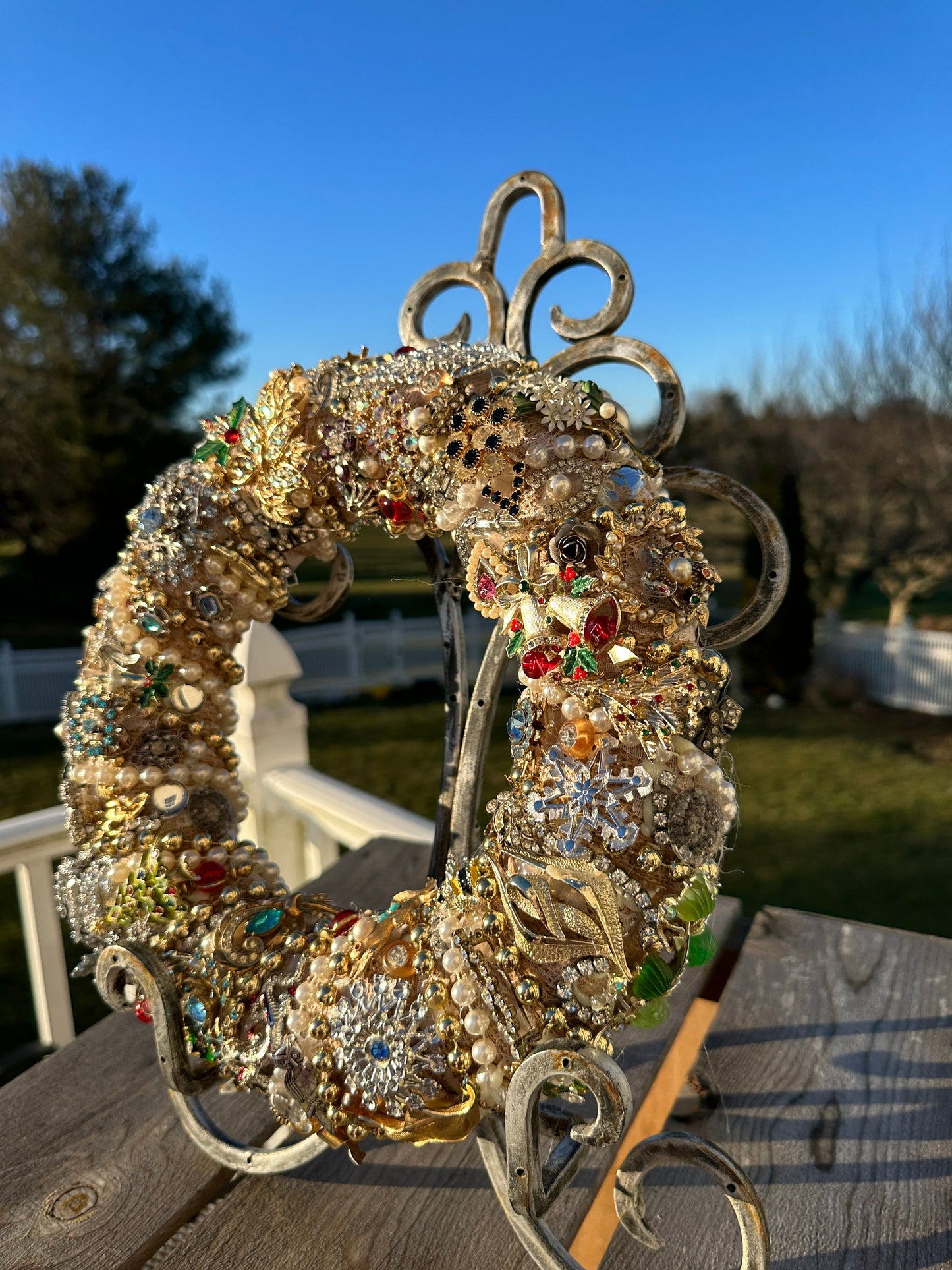 Vintage Jewelry Wreath Art | Vintage Brooches Earrings Md Pins